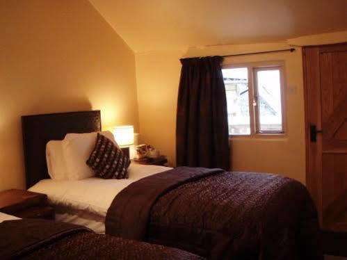 The Horse & Jockey Inn Найтън Екстериор снимка