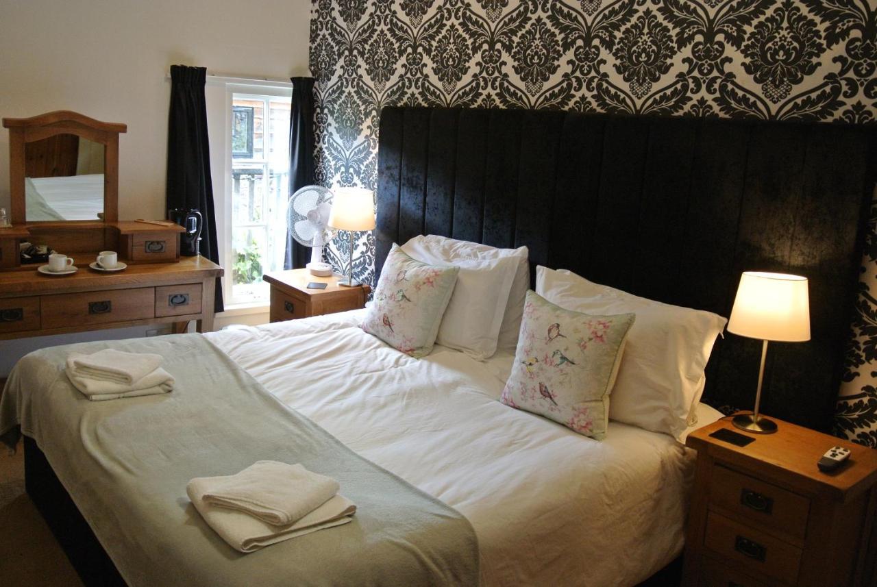 The Horse & Jockey Inn Найтън Екстериор снимка